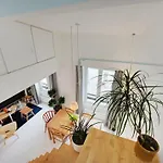 Charming Apartment With View - Montmartre District